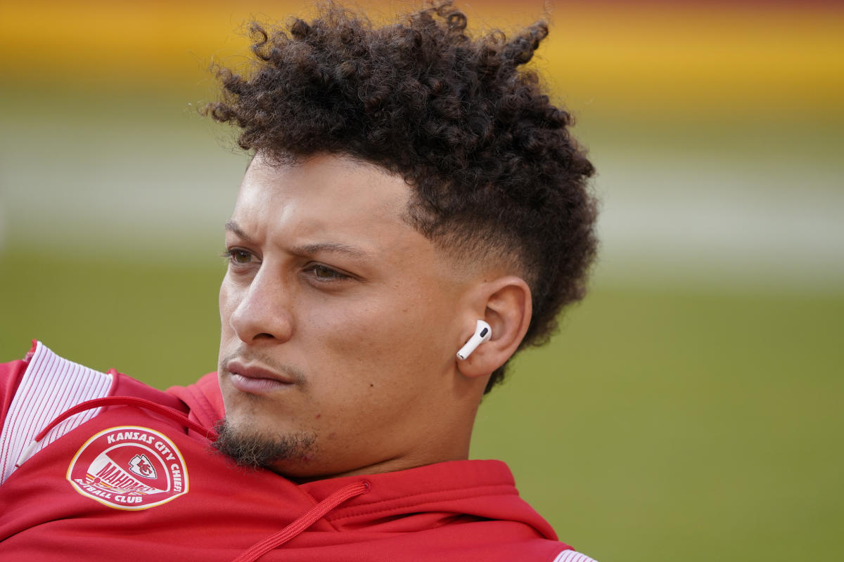 Patrick Mahomes haircut  Kansas city chiefs football, Nfl football  players, Chiefs football