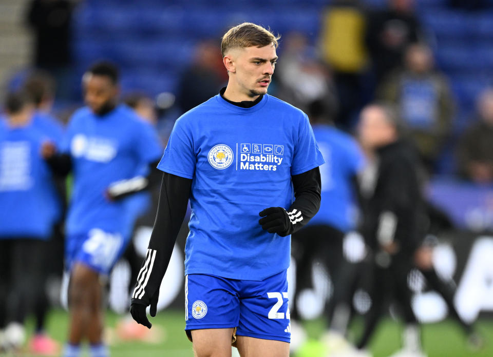 �� Chelsea complete signing of Leicester's Kiernan Dewsbury-Hall