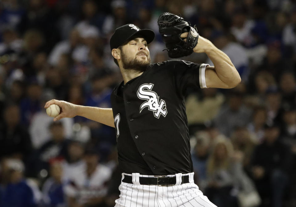 Chicago White Sox starting pitcher Lucas Giolito throws against the Chicago Cubs during the fifth inning of a baseball game Saturday, Sept. 22, 2018, in Chicago. (AP Photo/Nam Y. Huh)