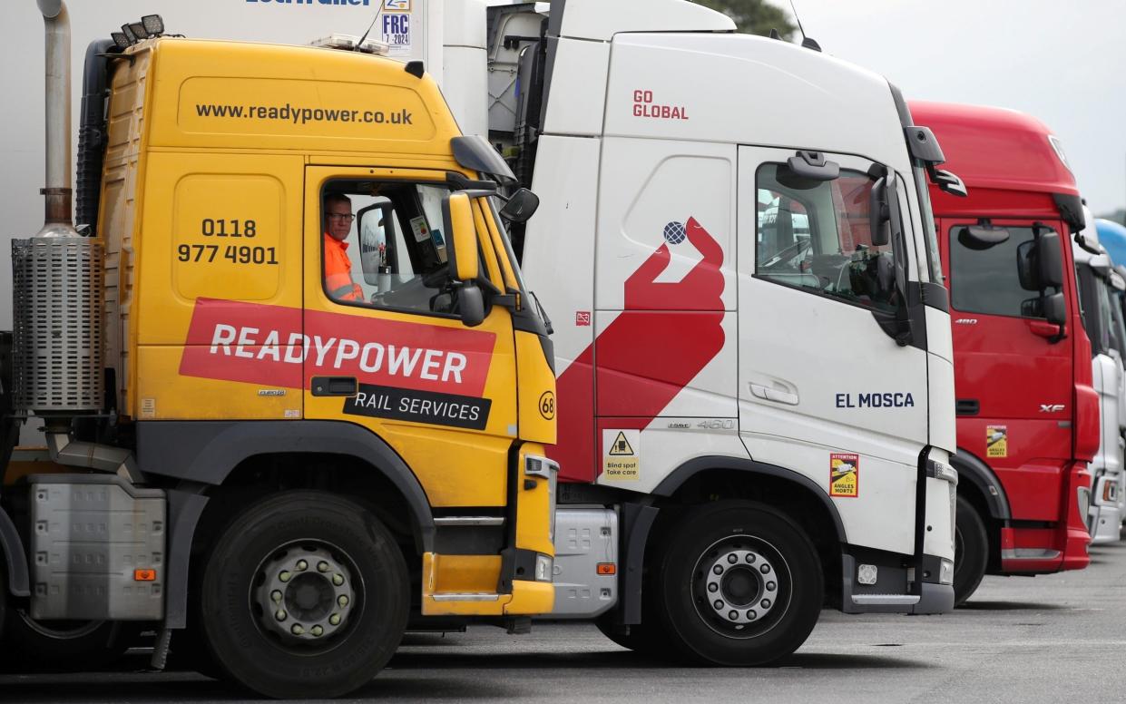 Lorries at Cobham services on the M25