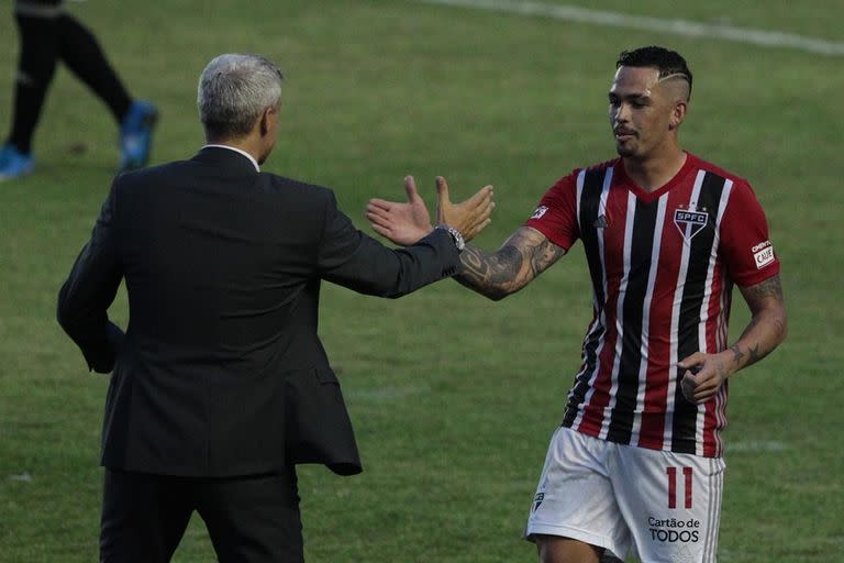 Antes de su llegada a San Pablo Crespo venía de sacar campeón de la Copa Sudamericana a Defensa y Justicia