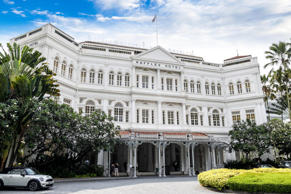 Peik Lin wants to take Rachel and Kerry to the&nbsp;<a href="https://www.raffles.com/singapore/" target="_blank" rel="noopener noreferrer">Raffles Hotel</a>, where the Singapore Sling was invented, but Nick deems it "too touristy."