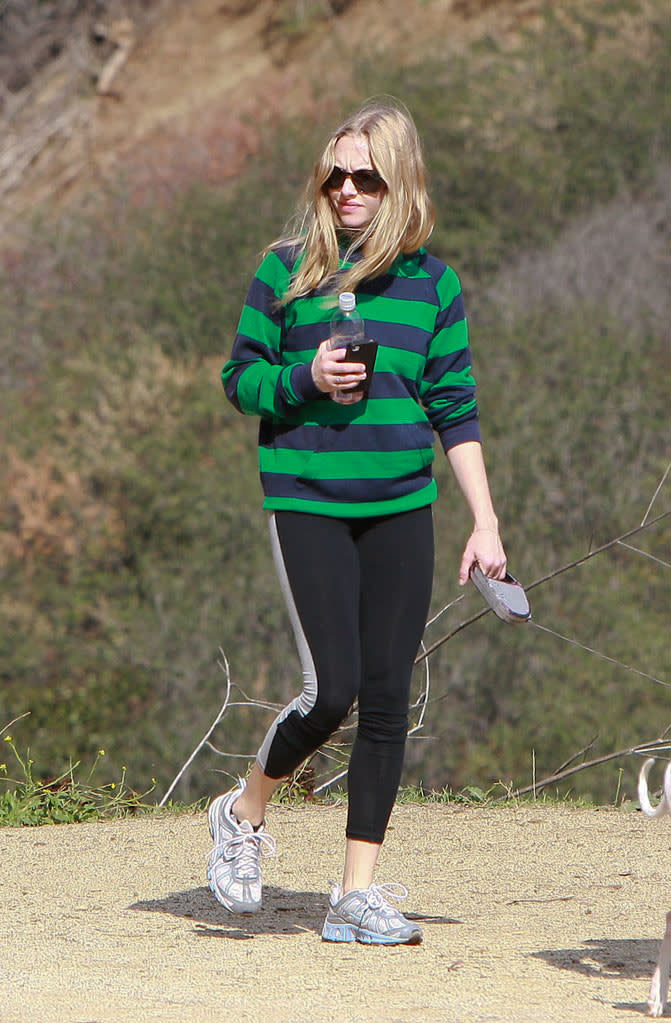 Amanda Seyfried dogwalk