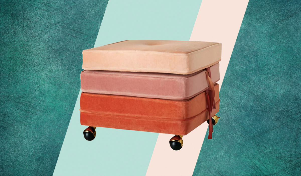 Pouf on wheels with a pink color gradient