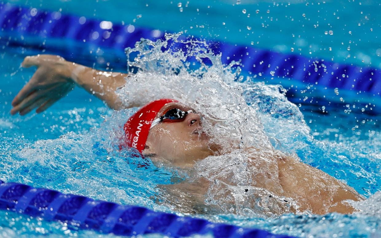 Oliver Morgan swimming in the Men's 100m Backstroke Finals