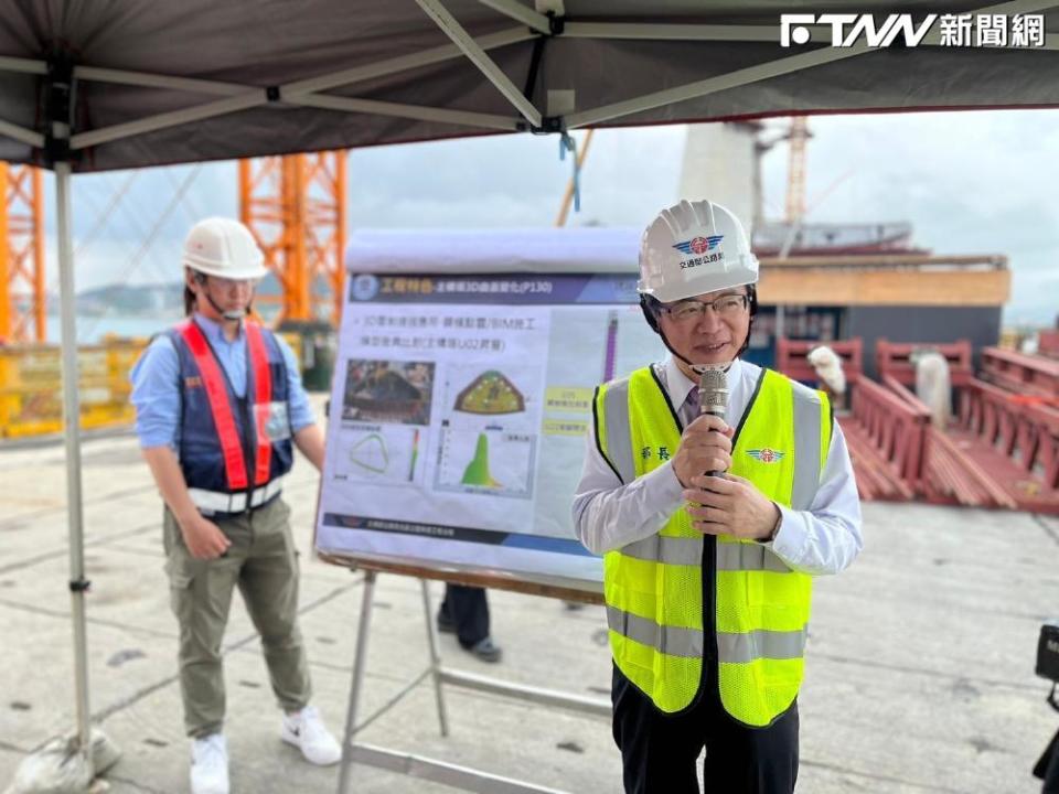 交通部證實，截至上周日淡江大橋工程進度穩定且略有超前，進度已達約66%。（圖／交通部公路局）