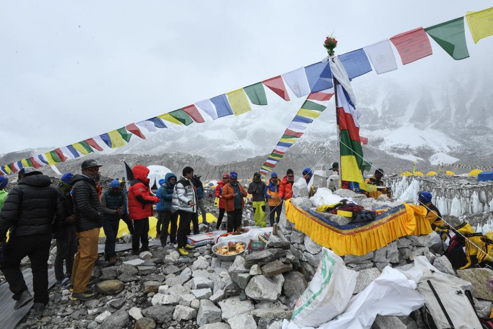 climbers everest