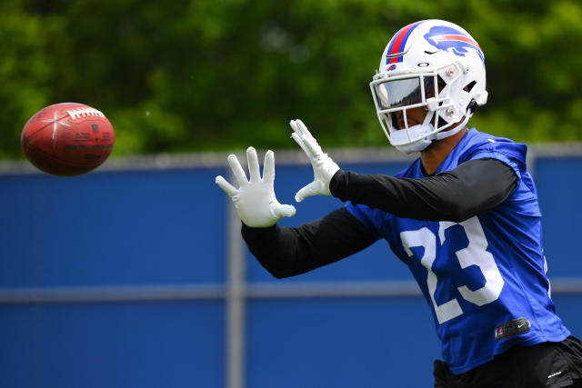 Bills' Micah Hyde limps off field at training camp