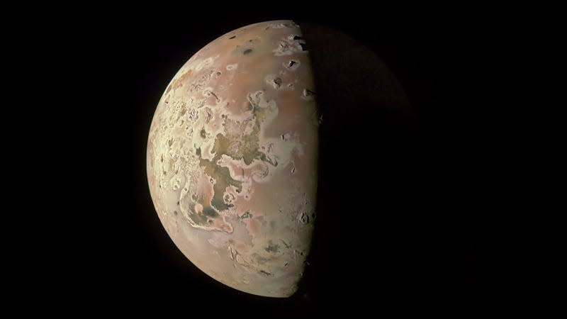 Io’s north polar region, as seen October 15, 2023. - Image: <a class="link " href="https://www.jpl.nasa.gov/images/pia26234-imaging-ios-volcanos-with-junocam" rel="nofollow noopener" target="_blank" data-ylk="slk:NASA/JPL-Caltech/SwRI/MSSS, Image processing by Ted Stryk;elm:context_link;itc:0;sec:content-canvas">NASA/JPL-Caltech/SwRI/MSSS, Image processing by Ted Stryk</a>