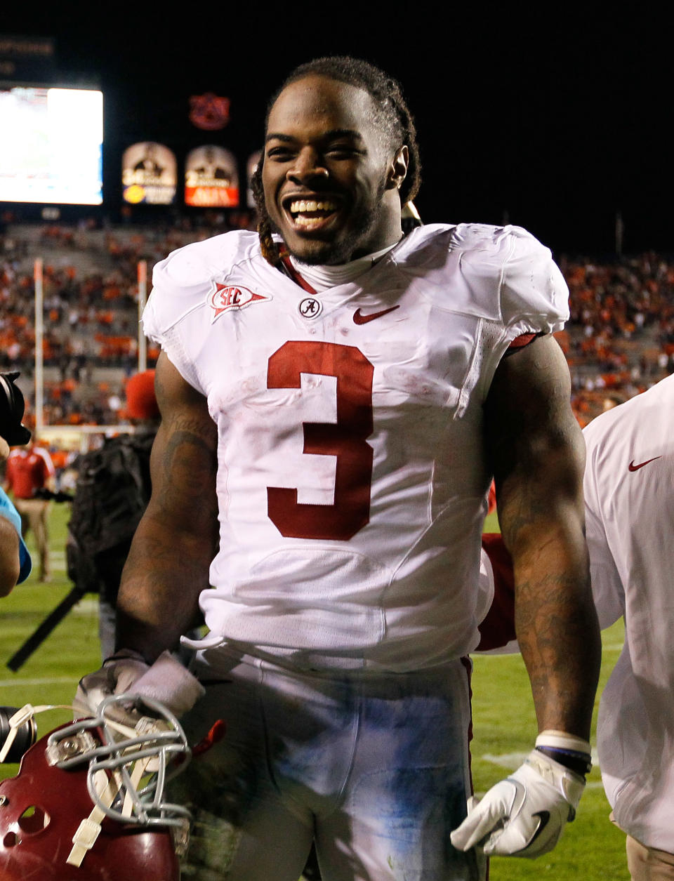 AUBURN, AL - NOVEMBER 26: Trent Richardson #3 of the Alabama Crimson Tide celebrates their 42-14 win over the Auburn Tigers at Jordan-Hare Stadium on November 26, 2011 in Auburn, Alabama. (Photo by Kevin C. Cox/Getty Images)