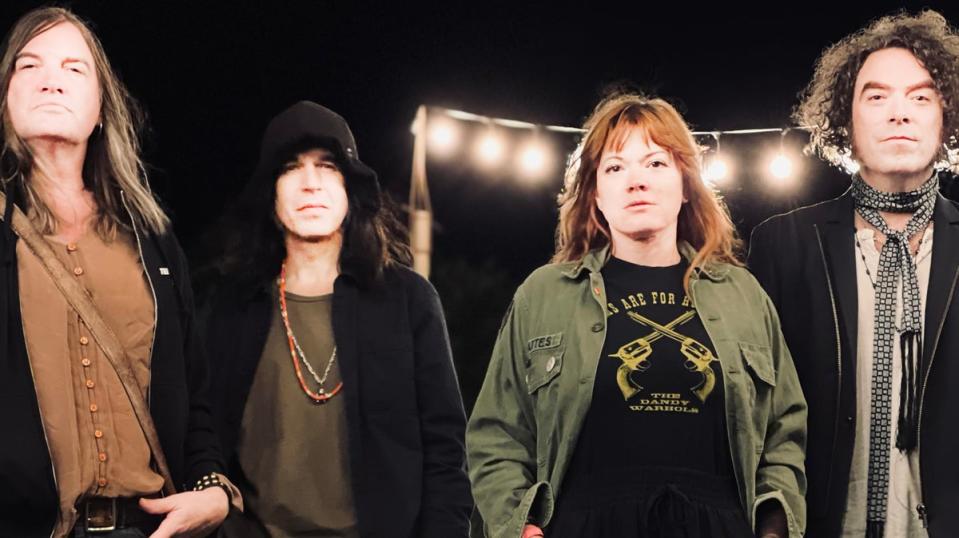 The Dandy Warhols: vocalist Taylor-Taylor, keyboardist Zia McCabe, guitarist Peter Holmström, and drummer Brent DeBoer (Chris Bergstrom 5222)