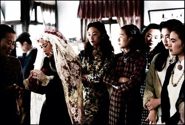 《悲情城市》劇組用心考據，原味呈現戰後台灣的時髦婚紗與時代情懷。（圖／牽猴子提供）