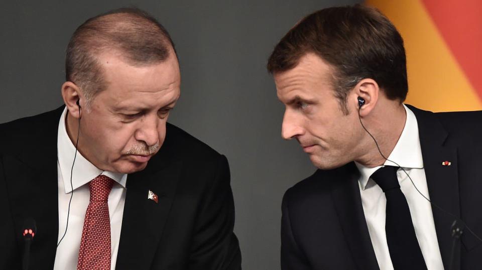 Recep Tayyip Erdogan et Emmanuel Macron lors d'un sommet sur la crise syrienne à Istanbul, en Turquie, le 27 octobre 2018 - OZAN KOSE / AFP