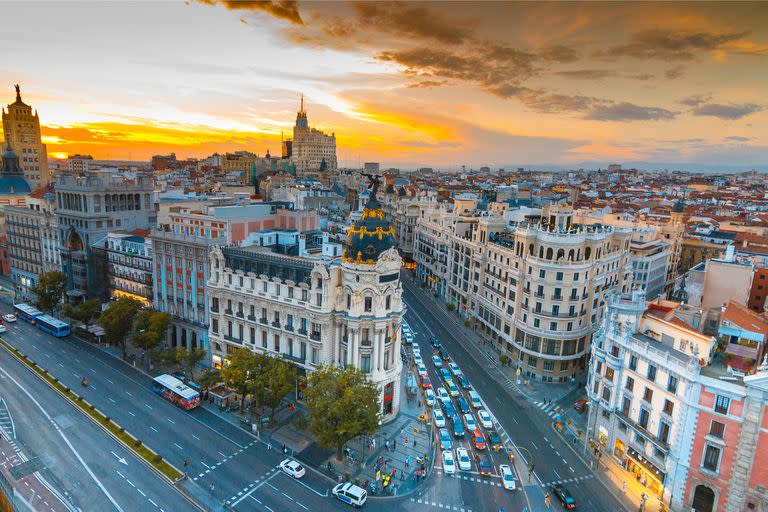 De una punta a otra por la arteria más madrileña: direcciones, recomendaciones y paradas estratégicas para conocer sus rincones imperdibles