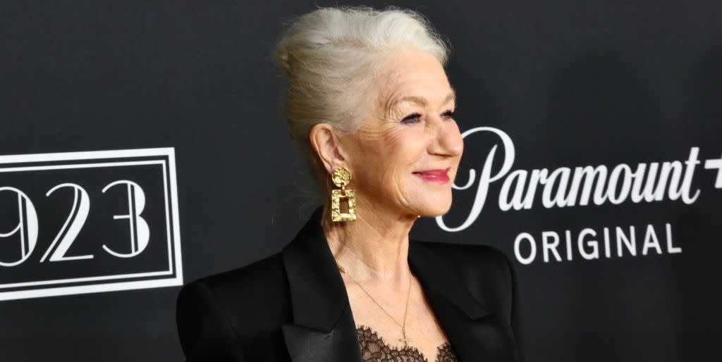 los angeles, california december 02 helen mirren attends the los angeles premiere of paramounts 1923 at hollywood american legion on december 02, 2022 in los angeles, california photo by robin l marshallfilmmagic