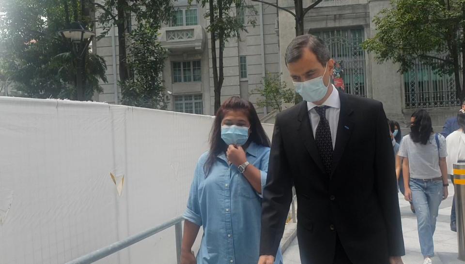 Parti Liyani and lawyer Anil Balchandani walking into State Courts on 8 September 2020. (PHOTO: Wan Ting Koh/Yahoo News Singapore)