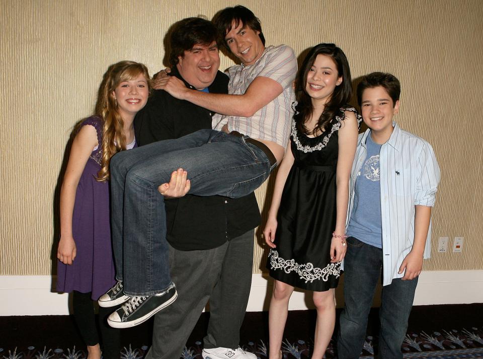 Dan Schneider with the cast of "iCarly"