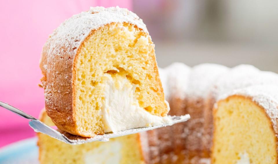 Giant Twinkie Bundt Cake