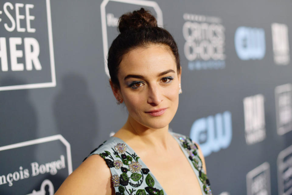 Jenny Slate on the red carpet