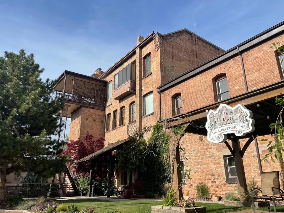 The exterior of the Anniversary Inn at 460 South 1000 East in Salt Lake City, Utah.