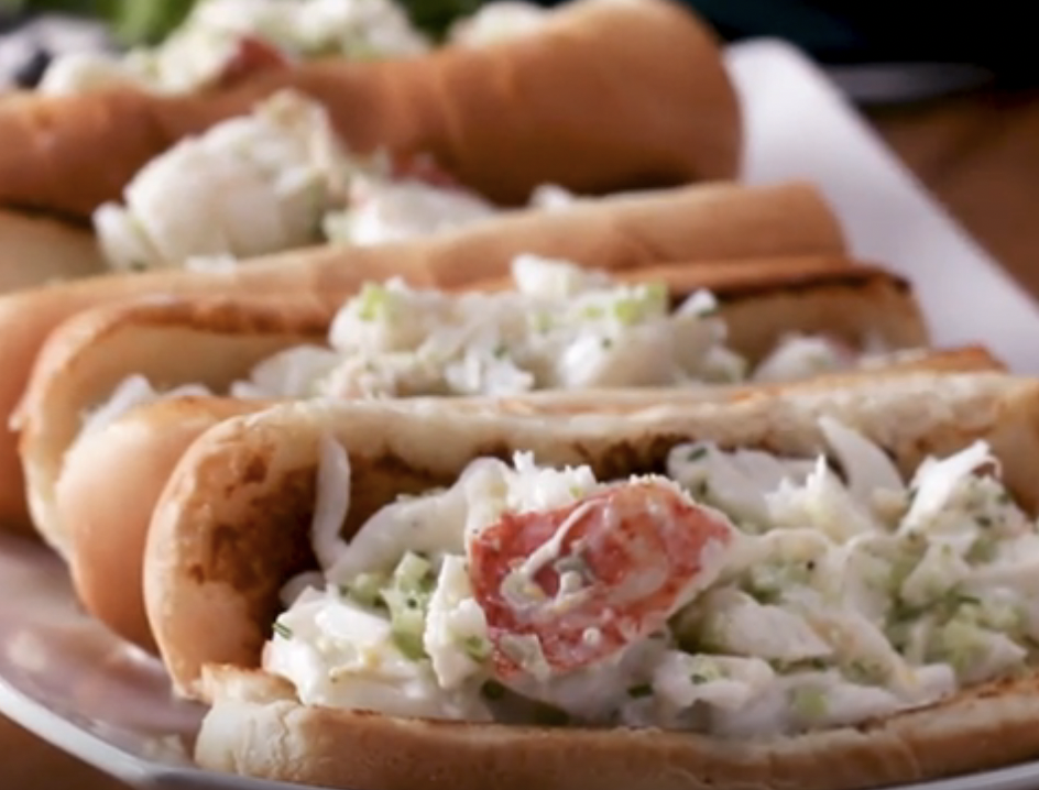 <div><p>"OMG these would be soooo popular back home. They are the perfect seafood sandwich!"</p><p>—u/<a href="https://go.redirectingat.com?id=74679X1524629&sref=https%3A%2F%2Fwww.buzzfeed.com%2Fandyneuenschwander%2Ffavorite-american-foods-of-non-americans&url=https%3A%2F%2Fwww.reddit.com%2Fuser%2FW8sB4D8s%2F&xcust=6250691%7CBF-VERIZON&xs=1" rel="nofollow noopener" target="_blank" data-ylk="slk:W8sB4D8s;elm:context_link;itc:0;sec:content-canvas" class="link "><u>W8sB4D8s</u></a></p></div><span> Tasty / BuzzFeed</span>