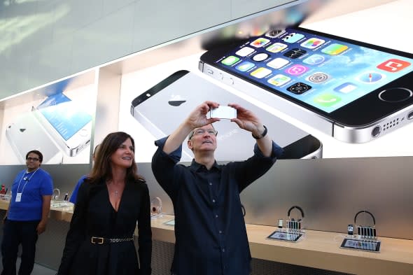 Apple's Latest iPhone Models Go On Sale Across U.S.