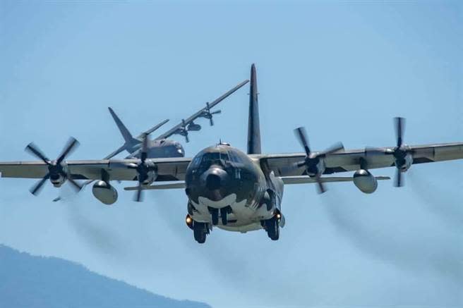 上週漢光演習，空軍出動兵力參演反空降截擊科目。摘自中華民國空軍臉書