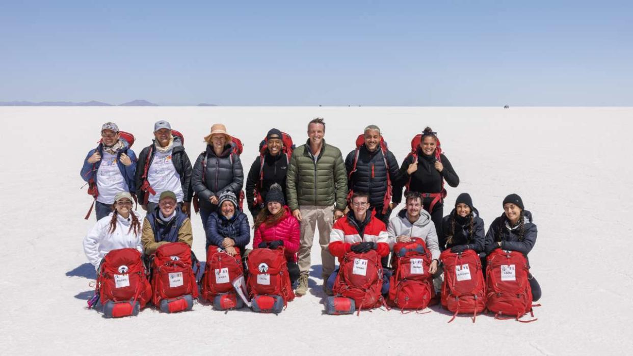 Cyrille et Luc, Nathalie et Angie, Alexandre et Chirine, Paloma et Jason, Xavier et Celine, Tanguy et Florian, Alexandra et Laura aux côtés de Stephane Rotenberg