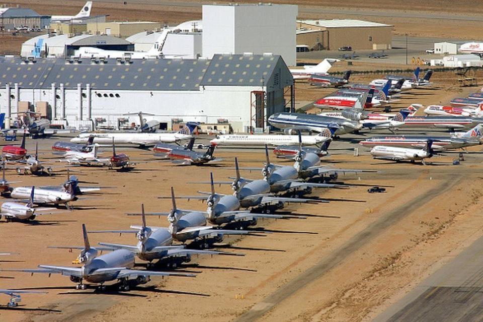 Aviones en el desierto de Mojave, California.