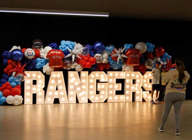 Texas Rangers fans flood Globe Life Field for ALDS