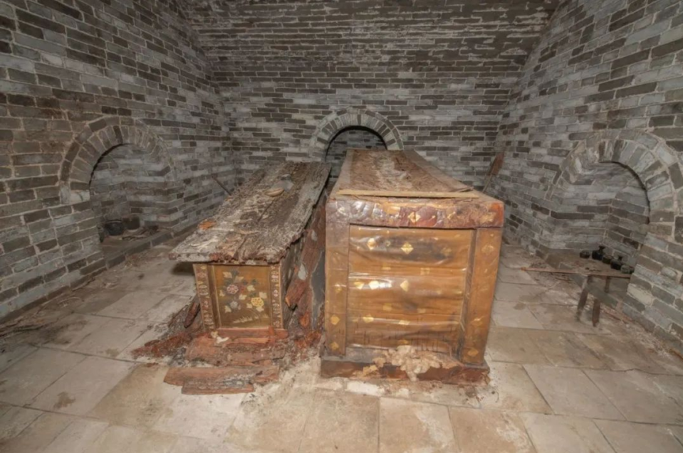 The well-preserved coffins found inside a 400-year-old tomb.