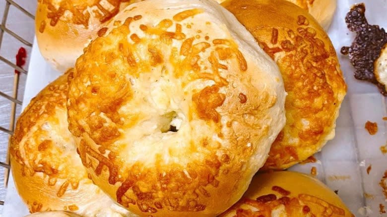 Cheese bagel