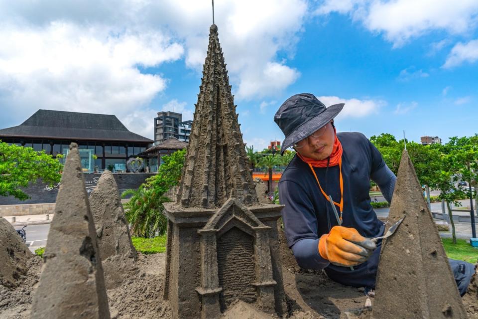 作品「祈願之城」雕工細膩。   圖：新北市水利局提供