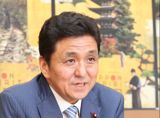 岸信夫以健康狀況惡化為由，請辭眾議員以及首相輔佐官的職務。（翻攝自岸信夫臉書）