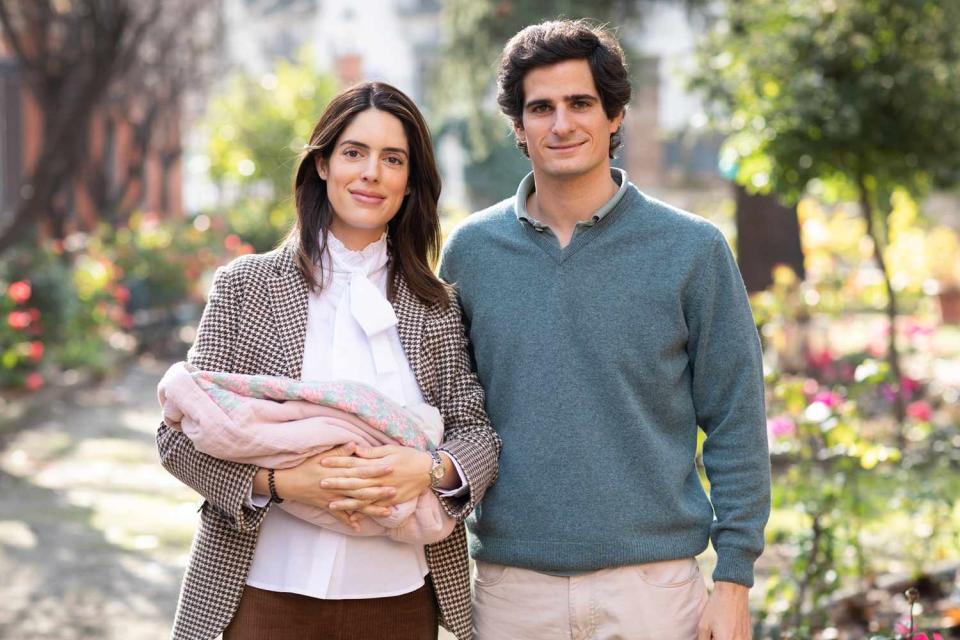 <p>Jose Oliva/Europa Press via Getty</p> Sofia Palazuelo and Fernando Fitz-James Stuart pose with their new daughter Sofia at the exit of Clinica del Rosario on January 13. 