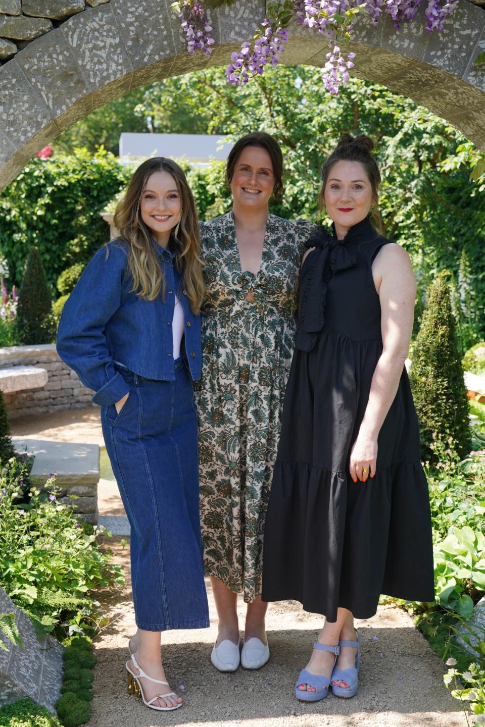 hannah dodd, ruth gemmell, holly johnston, queen camilla, bridgerton cast, chelsea flower show, peacock  Fiona Clare dress, eliot suede wedge heels, Kiki McDonough and Van Cleef & Arpels jewelry, royal horticultural society rhs