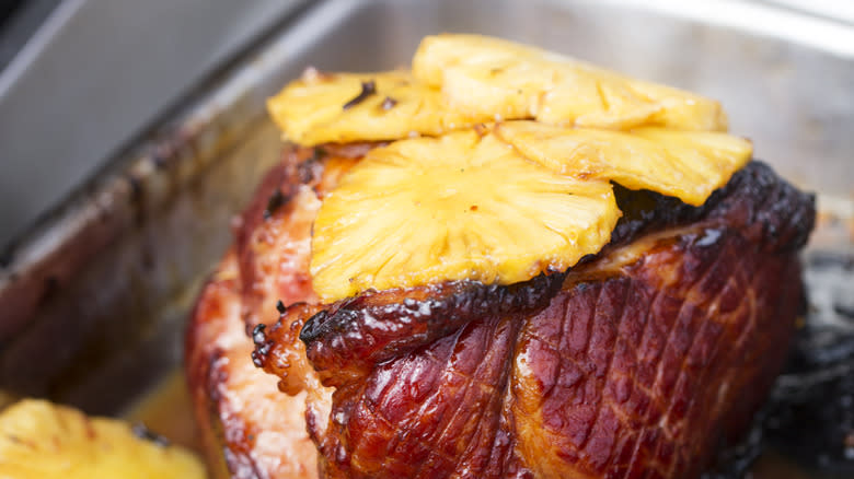 ham with sliced pineapple 