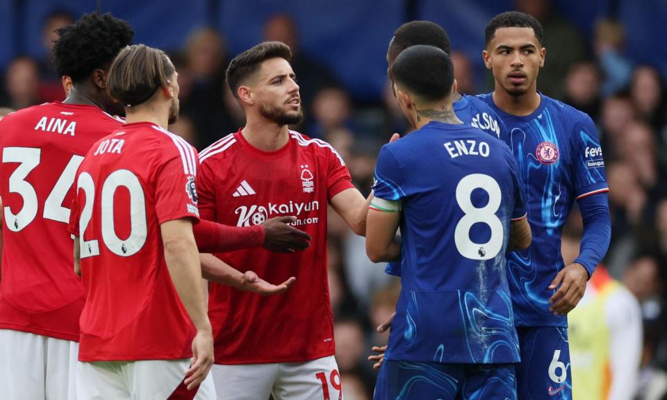 <span>Nicolas Jackson clashes with Nottingham Forest during their fiery draw.</span><span>Photograph: Isabel Infantes/Reuters</span>