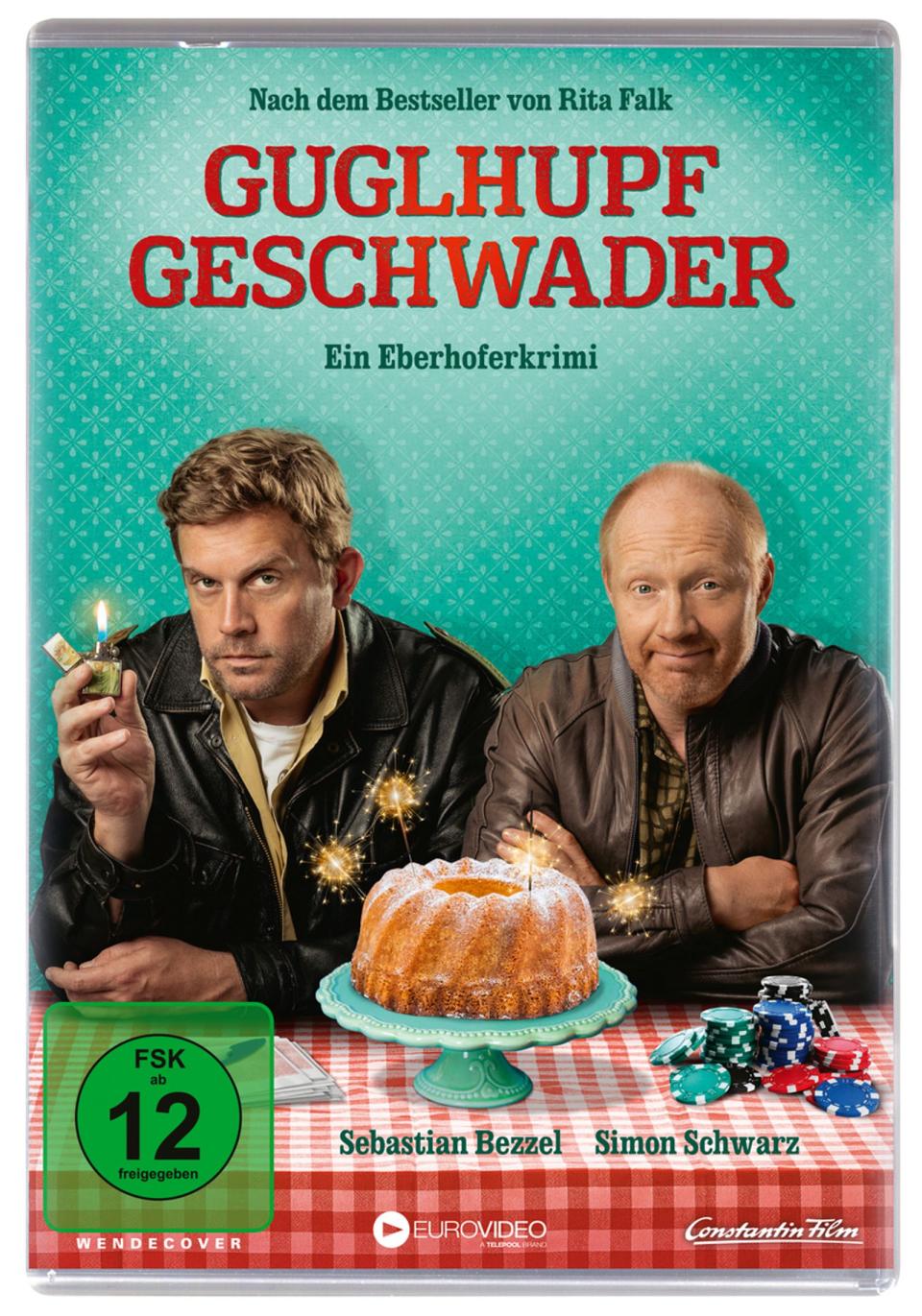 Niederkaltenkirchens Kult-Cop Franz Eberhofer (Sebastian Bezzel, links) kommt in "Guglhupfgeschwader" zu seinem achten großen Kino-Auftritt. Sein Spezi Rudi (Simon Schwarz) ist auch wieder dabei. (Bild: EuroVideo )