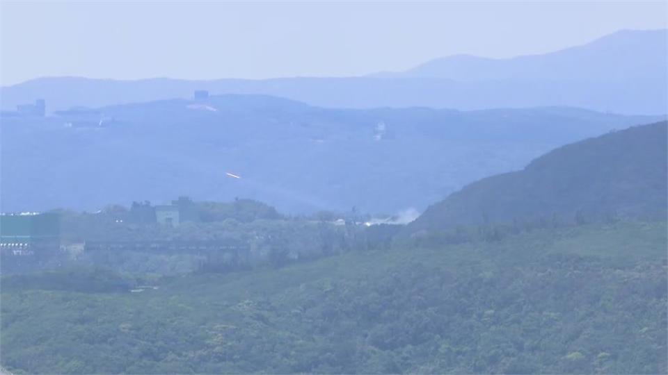 國軍神鷹、雷霆操演秀肌肉　眼鏡蛇攻擊直升機升空精準射擊