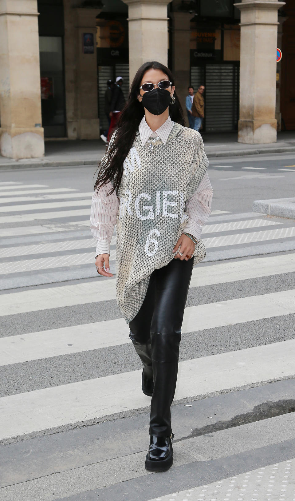 Bella Hadid walks to the Loulou restaurant in Paris. - Credit: KCS Presse / MEGA