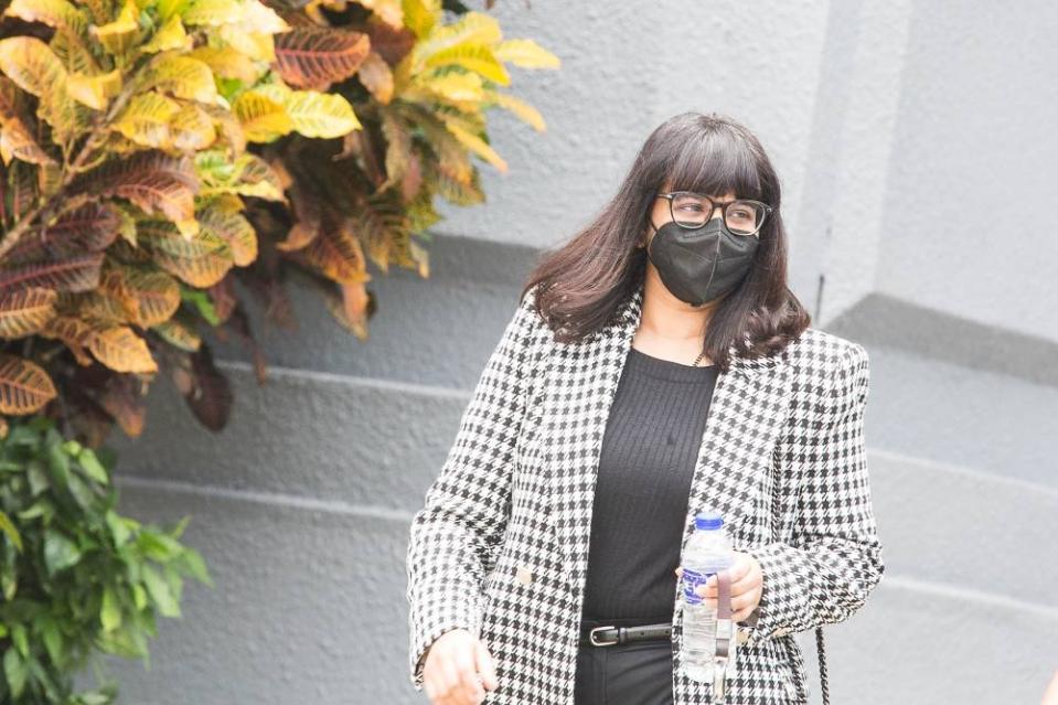 AmBank's Jalan Raja Chulan branch manager R. Uma Devi is seen leaving the Lumpur High Court September 8, 2022. — Picture by Sayuti Zainudin