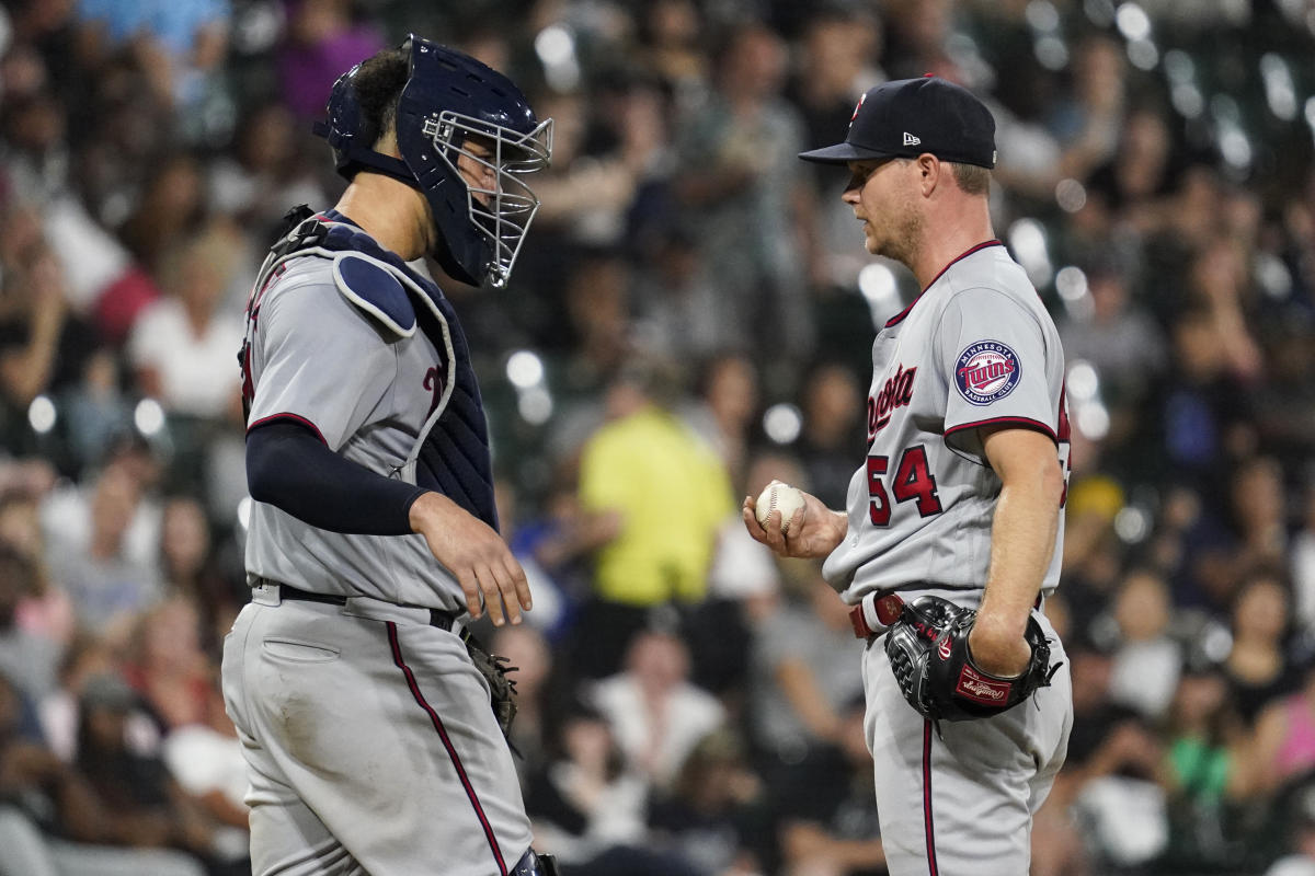 Ramírez, Indians bounce back from no-hitter, beat Chisox 4-2