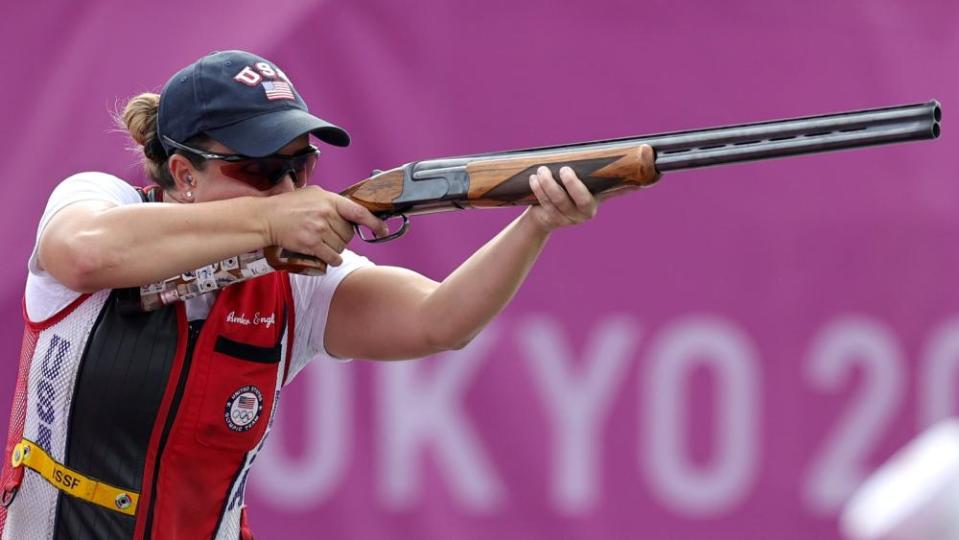 Amber English of the US in action in the skeet shooting.