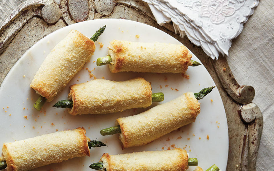 <p>Kay Robertson</p><p>Cream cheese, bacon, asparagus and regular white sandwich bread come together for the roll-up of our spring dreams.</p><p><strong>Get the recipe: <a href="https://parade.com/841312/communitytable/asparagus-roll-ups/" rel="nofollow noopener" target="_blank" data-ylk="slk:Miss Kay Robertson's Asparagus Roll-Ups;elm:context_link;itc:0;sec:content-canvas" class="link ">Miss Kay Robertson's Asparagus Roll-Ups</a></strong></p>