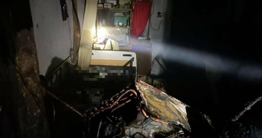 澎湖縣白沙鄉鳥嶼村民宅於凌晨時發生火警，造成屋內1名行動不便的52歲男子不幸葬身火海。（圖／翻攝畫面）