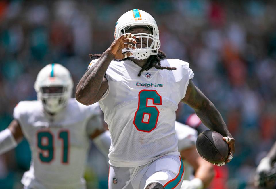 Dolphins edge rusher Melvin Ingram returned a fumble for a touchdown in Week 1 against the Patriots.