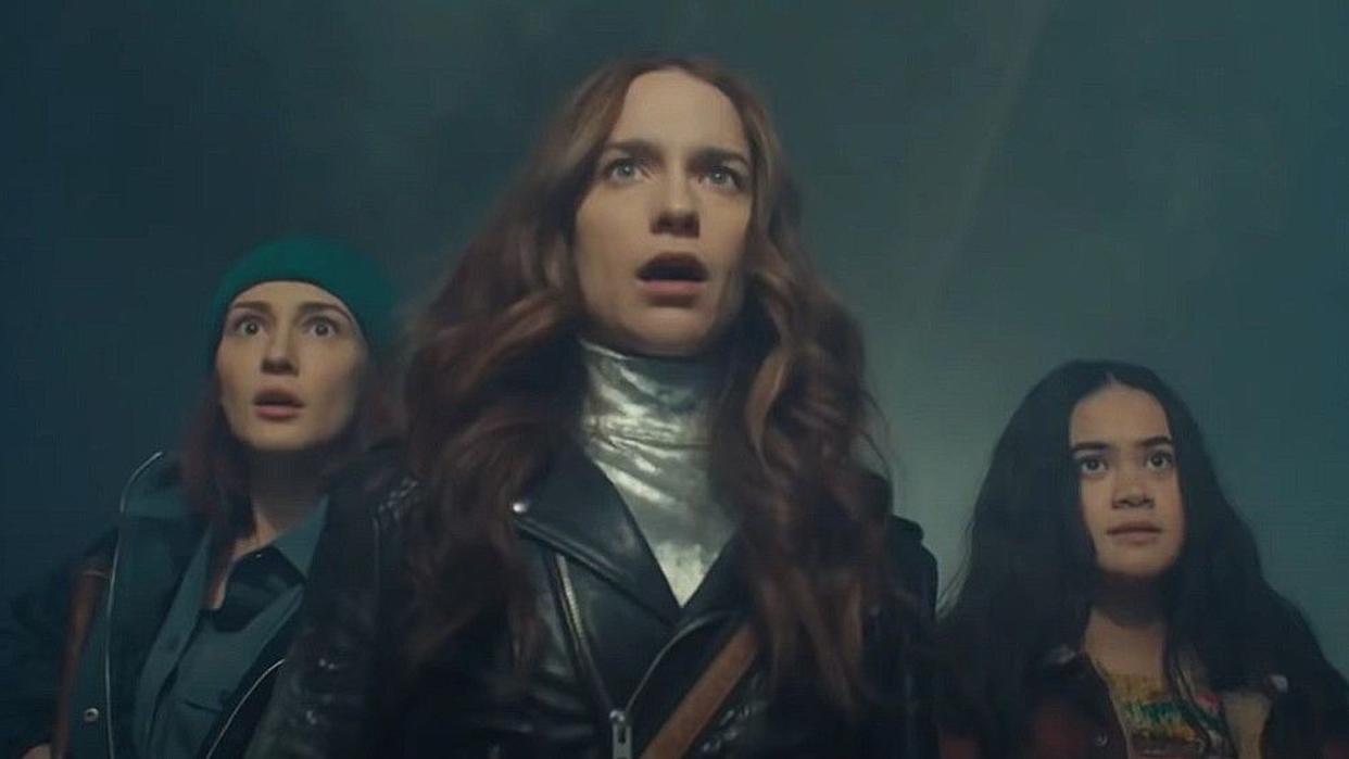  Wynonna Earp season 4. 