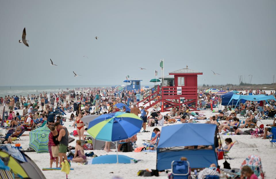 On Tuesday, March 15, 2022, an estimated crowd of over 8,000 people flocked to Siesta Beach taking advantage of the warm beautiful weather.