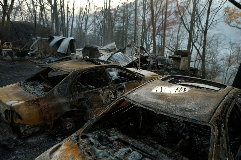 Great Smoky Mountains wildfires ravage Gatlinburg, Tenn.